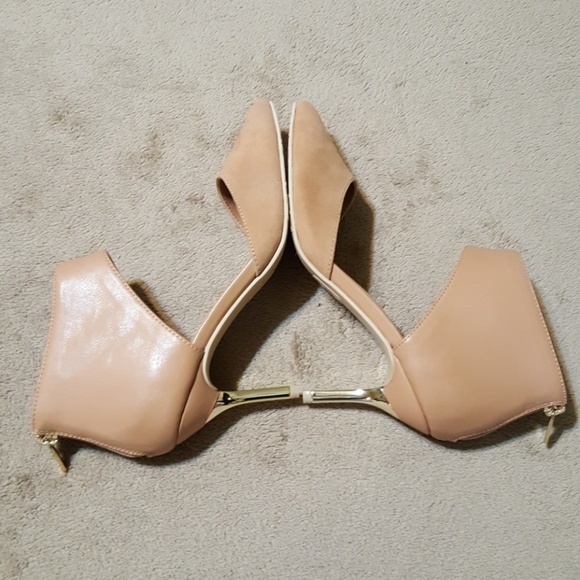 New In Box IMAN Camel & Gold Pumps Zip in Back. 7 - Picture 4 of 8